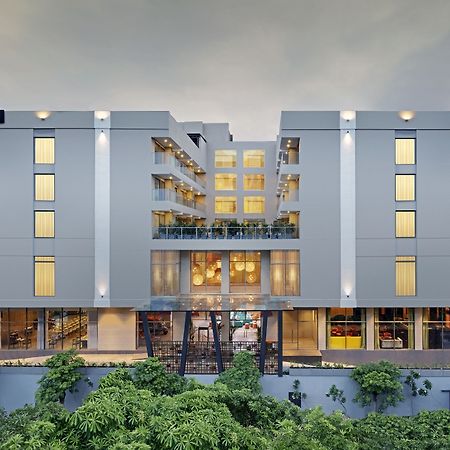 Zone By The Park Raipur Hotel Bagian luar foto